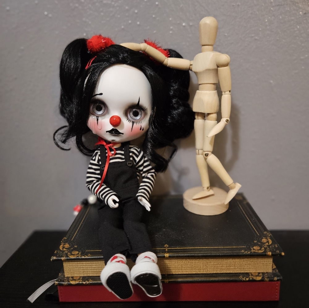 Ooak blythe doll